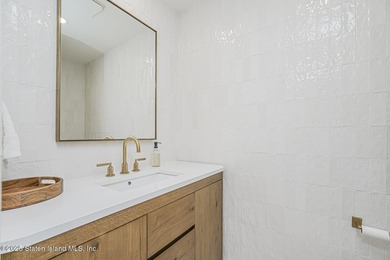 Welcome to 645 Carroll Street! This stunning and impeccably - photo 36