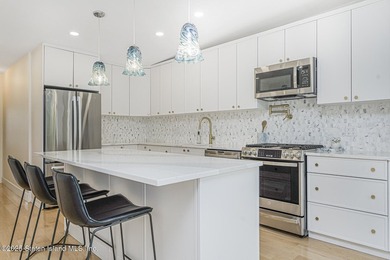 Welcome to 645 Carroll Street! This stunning and impeccably - photo 44