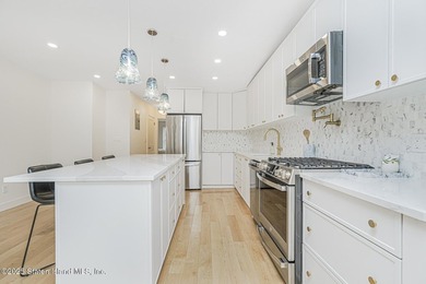 Welcome to 645 Carroll Street! This stunning and impeccably - photo 49
