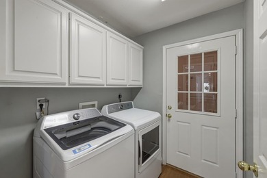 This beautiful maintained 2-bedrom, 2.5 bath home with a 2-car - photo 9