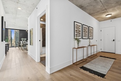 Stunning City and River Views - Experience sophisticated urban