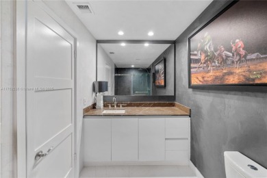 MODERN INDUSTRIAL DESIGN DUPLEX WITH BREATHTAKING MIAMI SUNSET