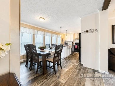 Experience an ideal blend of modern comfort and mountain living - photo 6