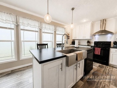 Experience an ideal blend of modern comfort and mountain living - photo 8