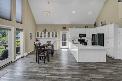 Rare find: Lake Murray waterfront living with big water, big - photo 11