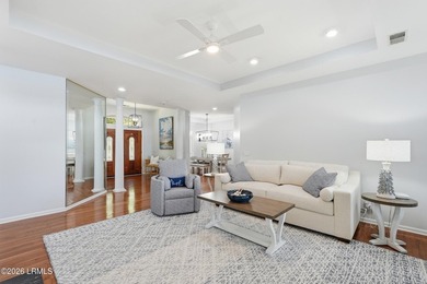 Ooo la la! Newly Renovated, Open Concept and a SHOW STOPPER! - photo 13