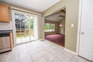 Welcome to 45 Sunset Creek Drive in West Seneca! This spacious - photo 13