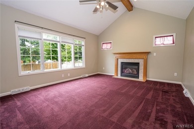 Welcome to 45 Sunset Creek Drive in West Seneca! This spacious - photo 14