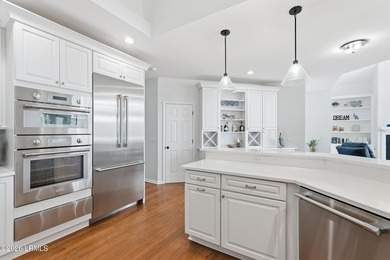 Ooo la la! Newly Renovated, Open Concept and a SHOW STOPPER! - photo 18