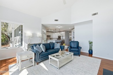 Ooo la la! Newly Renovated, Open Concept and a SHOW STOPPER! - photo 19
