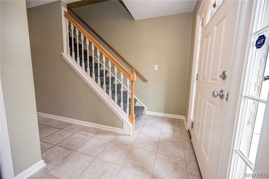 Welcome to 45 Sunset Creek Drive in West Seneca! This spacious - photo 20