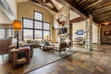 Stunning 40-acre one-of-a-kind equestrian estate with panoramic - photo 2