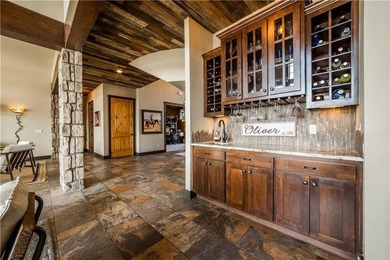 Stunning 40-acre one-of-a-kind equestrian estate with panoramic - photo 3