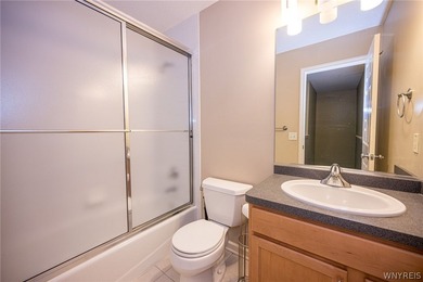 Welcome to 45 Sunset Creek Drive in West Seneca! This spacious - photo 24