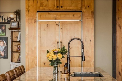 Stunning 40-acre one-of-a-kind equestrian estate with panoramic - photo 8