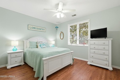 Ooo la la! Newly Renovated, Open Concept and a SHOW STOPPER! - photo 32
