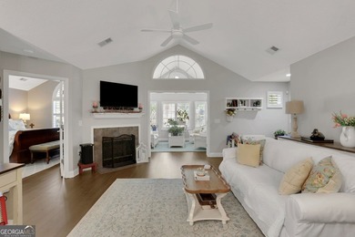 Beautifully updated and completely turnkey ranch home in the - photo 3