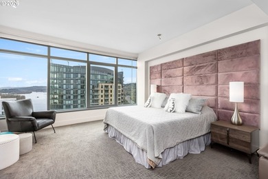 Experience penthouse living in the John Ross with this fully - photo 21