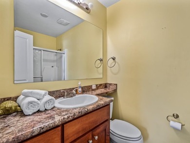 This beautiful beach house is being sold furnished, ready for - photo 22