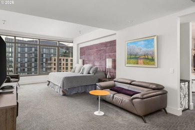 Experience penthouse living in the John Ross with this fully - photo 23