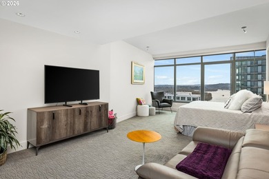 Experience penthouse living in the John Ross with this fully - photo 24
