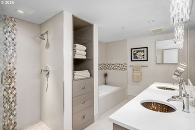 Experience penthouse living in the John Ross with this fully - photo 25