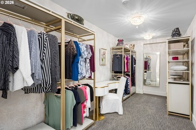 Experience penthouse living in the John Ross with this fully - photo 27