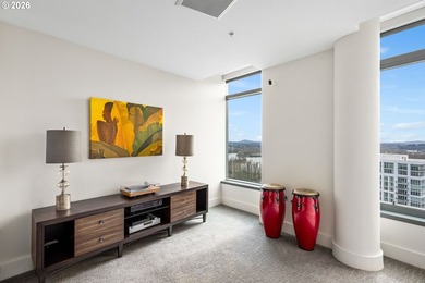 Experience penthouse living in the John Ross with this fully - photo 28