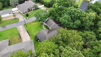 Nestled on the 3rd tee of the Pines Golf Course in Diamondhead - photo 32