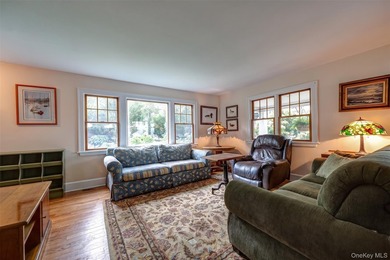 Enjoy breathtaking views overlooking Huntington Bay from this - photo 12
