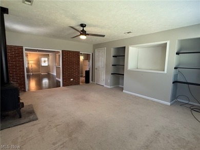 Welcome to this beautiful move-in-ready 3 bedroom 2 bath 1761 sq - photo 12