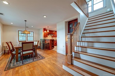 Enjoy breathtaking views overlooking Huntington Bay from this - photo 17