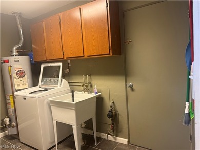 Welcome to this beautiful move-in-ready 3 bedroom 2 bath 1761 sq - photo 17