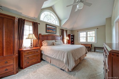Enjoy breathtaking views overlooking Huntington Bay from this - photo 19