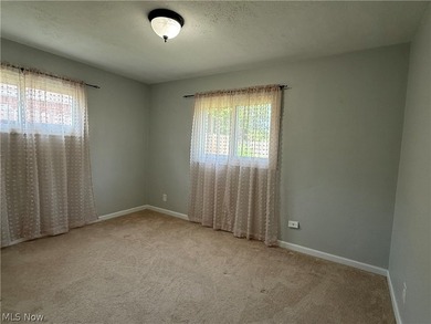 Welcome to this beautiful move-in-ready 3 bedroom 2 bath 1761 sq - photo 25