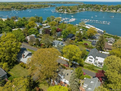 Enjoy breathtaking views overlooking Huntington Bay from this - photo 28