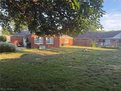 Welcome to this beautiful move-in-ready 3 bedroom 2 bath 1761 sq - photo 34