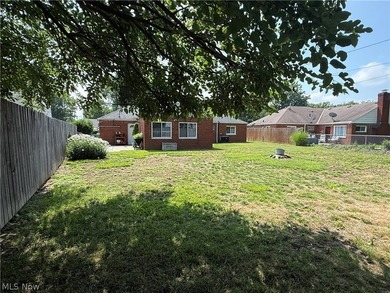 Welcome to this beautiful move-in-ready 3 bedroom 2 bath 1761 sq - photo 38