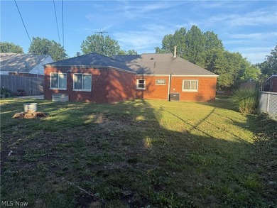 Welcome to this beautiful move-in-ready 3 bedroom 2 bath 1761 sq - photo 42