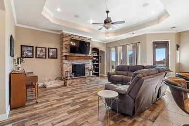 Fabulous floor plan in the highly desirable Hunsley Hills - photo 2