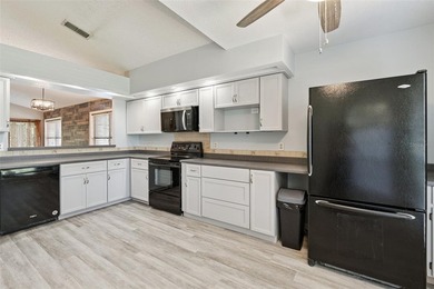 One or more photo(s) has been virtually staged. NEW PRICE ALERT - photo 3