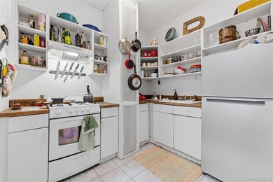 Welcome to 977 Lorimer St., a pre-war corner property on a - photo 13