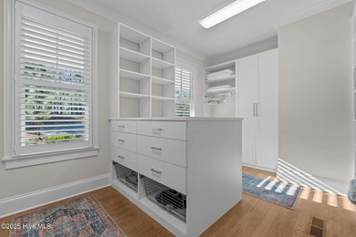 Luxury, easy living and value combine in this like-new custom - photo 19