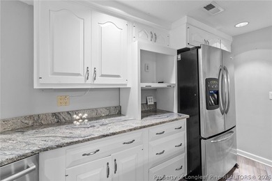 Welcome to 88 Traceway, a spacious all-brick, single-story - photo 21
