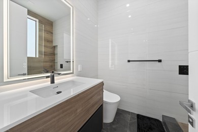 Experience unparalleled modern waterfront luxury in prestigious - photo 46