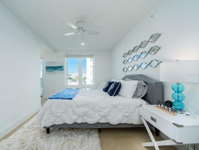 Built in 2020 and over 3000 sq ft this unit is  designed to live - photo 9