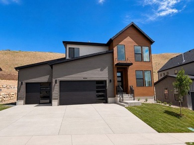 Just Completed! This stunning Summerwood floorplan showcases - photo 2