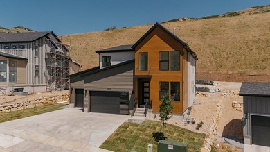 Just Completed! This stunning Summerwood floorplan showcases - photo 3