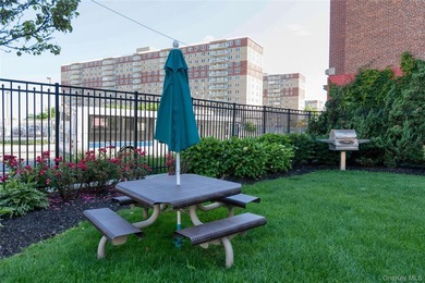 Discover your own slice of the Rockaways with this beautifully - photo 13
