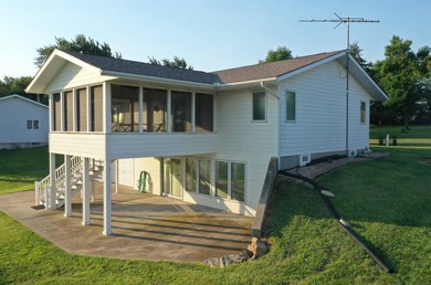 Located in the highly sought-after C-Cove area of Council Grove - photo 3